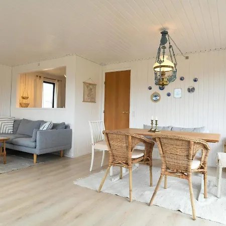5 Person In Fanø